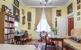 Central Market Apartment